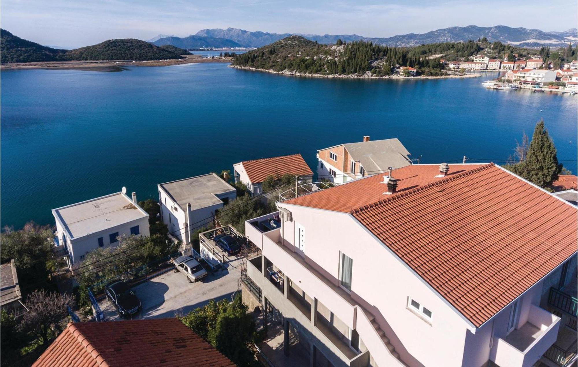 Awesome Apartment In Blace With House Sea View エクステリア 写真